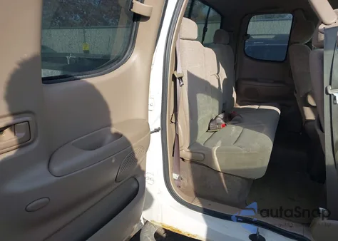 2002 Toyota Tundra Ltd V8 z USA, uszkodzony, nr VIN 5TBBT48142S291132